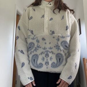 American Eagle Outfitters Cream Sherpa Pullover with Blue Paisley